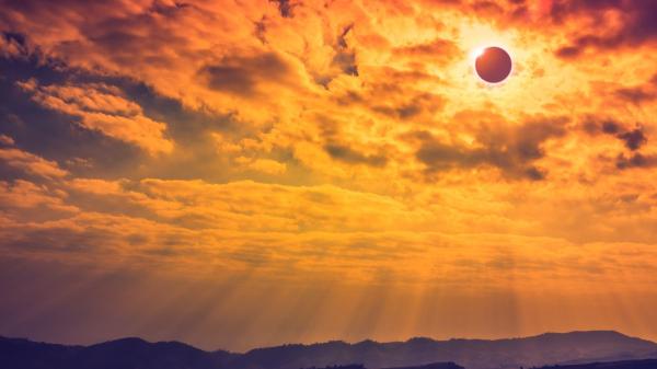 Xavier Fonseca, divulgador científico: “Ver un eclipse solar total es ocho veces más difícil que ver a España ganar un Mundial” - España vuelve a vivir un eclipse total más de un siglo después