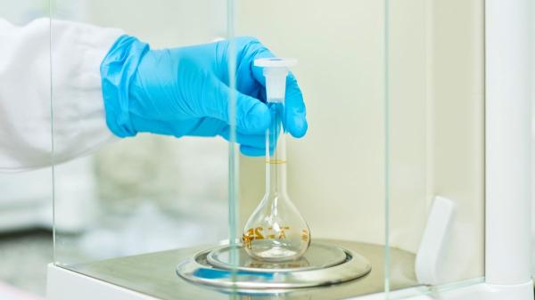 Investigadores de Illinois desarrollan una molécula para recuperar oro y otros metales de residuos electrónicos usando hasta 100 veces menos productos químicos - Una molécula actúa como una pequeña pinza capaz de capturar y liberar metales mediante electricidad