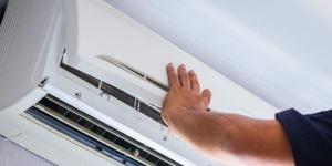 La paradoja del aire acondicionado: enfría tu casa, pero también contribuye al calentamiento global
