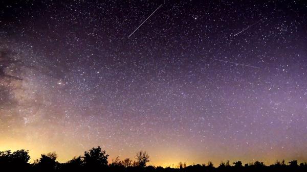 El secreto de las estrellas fugaces de Sant Jordi: por qué se repiten las Líridas desde hace más de 2.000 años - Por qué las Líridas se repiten cada año: el secreto está en este cometa