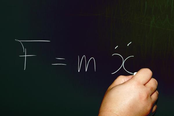 Segunda ley de Newton: qué es, fórmula y ejemplos - Fórmula de la segunda ley de Newton