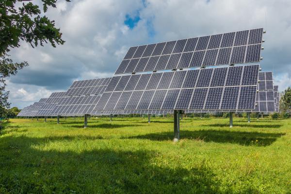 Energías renovables y no renovables: qué son, tipos, diferencias, ventajas y desventajas - Tipos de energías renovables