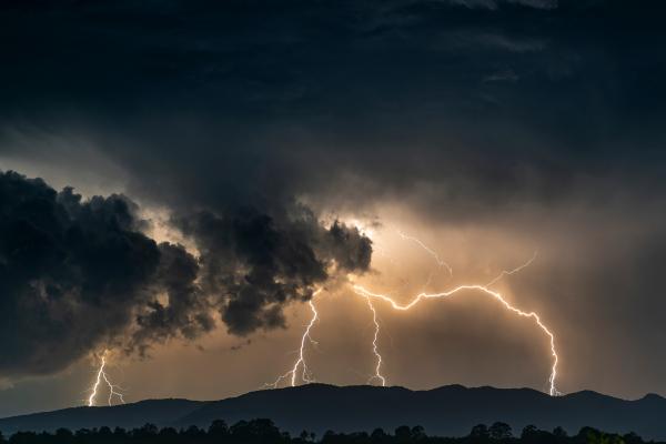Tormentas de verano: qué son, por qué se producen y cuánto duran - ¿Qué son las tormentas de verano?