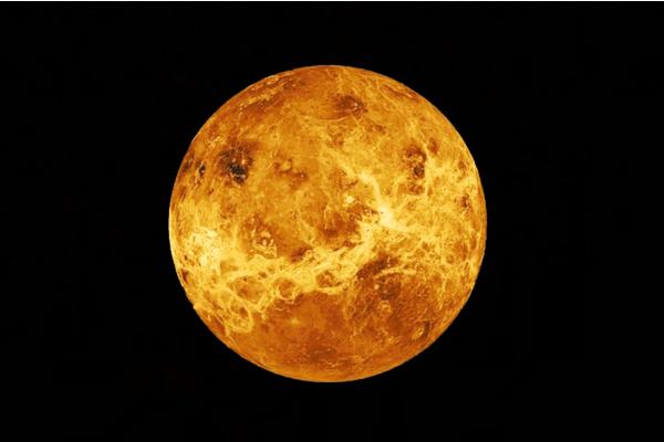 Curiosidades de Venus - La superficie de Venus está llena de volcanes y llanuras de lava