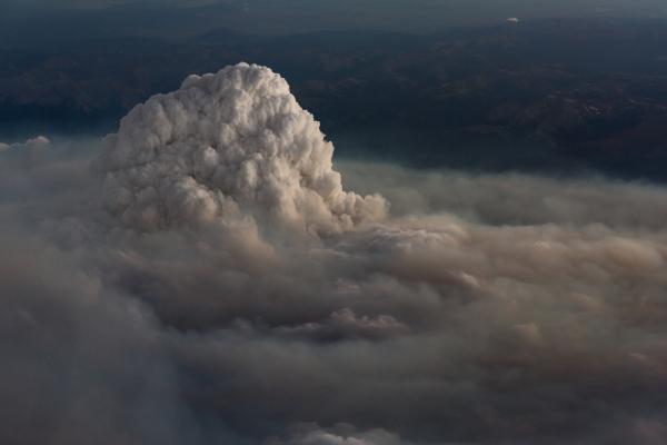 Qué son las tormentas de fuego, causas, cómo se forman y riesgos - ¿Qué son las tormentas de fuego?