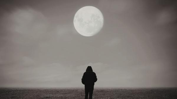 Cómo afecta la luna llena a las personas: efectos emocionales y físicos - Efectos psicológicos y emocionales de la luna llena en las personas