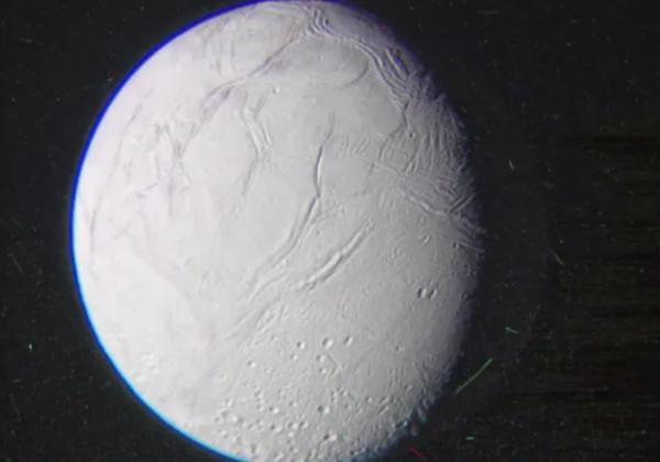 Curiosidades de Saturno - Los géiseres del satélite Encelado