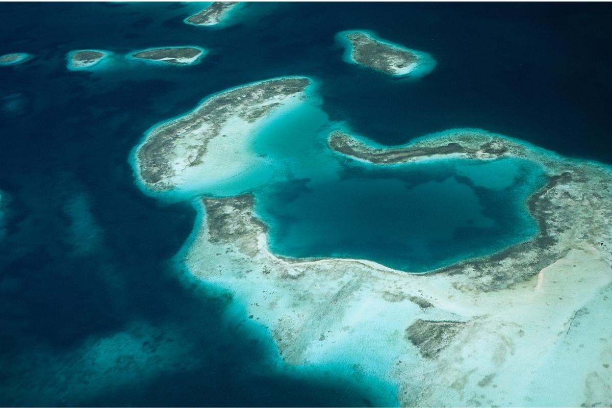 Qué es un atolón y cómo se forma