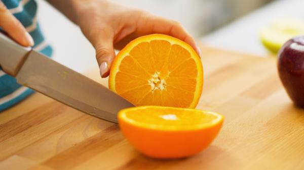 Naranja: propiedades, beneficios y contraindicaciones - ¿Cómo comer naranja para aprovechar mejor sus propiedades?