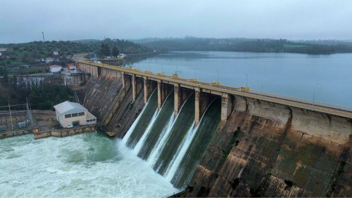 El mayor embalse de España alcanza el 92% y activa un desembalse histórico