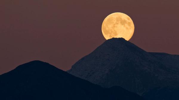 Luna de Fresa 2026: cuándo verla y por qué será una de las lunas llenas más espectaculares del año - Cuándo es la Luna de Fresa 2026: fecha y hora exacta para verla