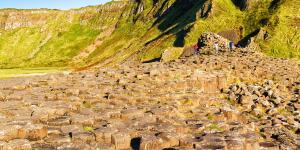 Los científicos siguen fascinados con La Calzada del Gigante, un paisaje volcánico de 40.000 columnas que nació hace 60 millones de años