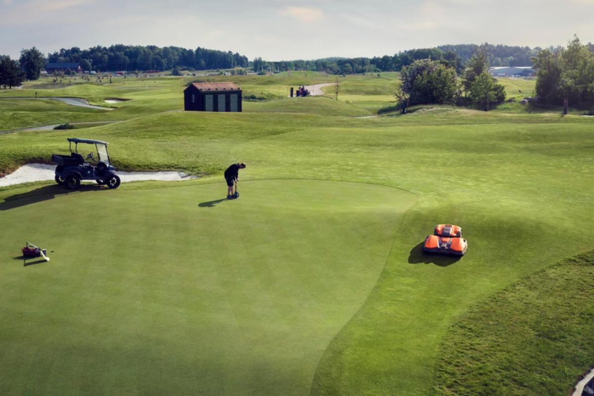 Cómo reducir el impacto ambiental en el mantenimiento de campos de golf y fútbol