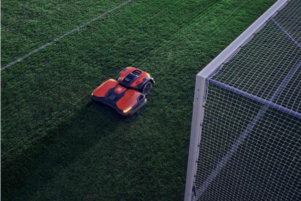 Cómo reducir el impacto ambiental en el mantenimiento de campos de golf y fútbol - Por qué cada vez más campos de golf y fútbol usan robots cortacésped