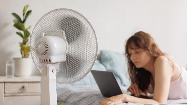 Aire acondicionado vs ventilador: esta es la opción que puede reducir más tu factura de la luz - Consumo real de un ventilador: cuánto gasta en la factura de la luz