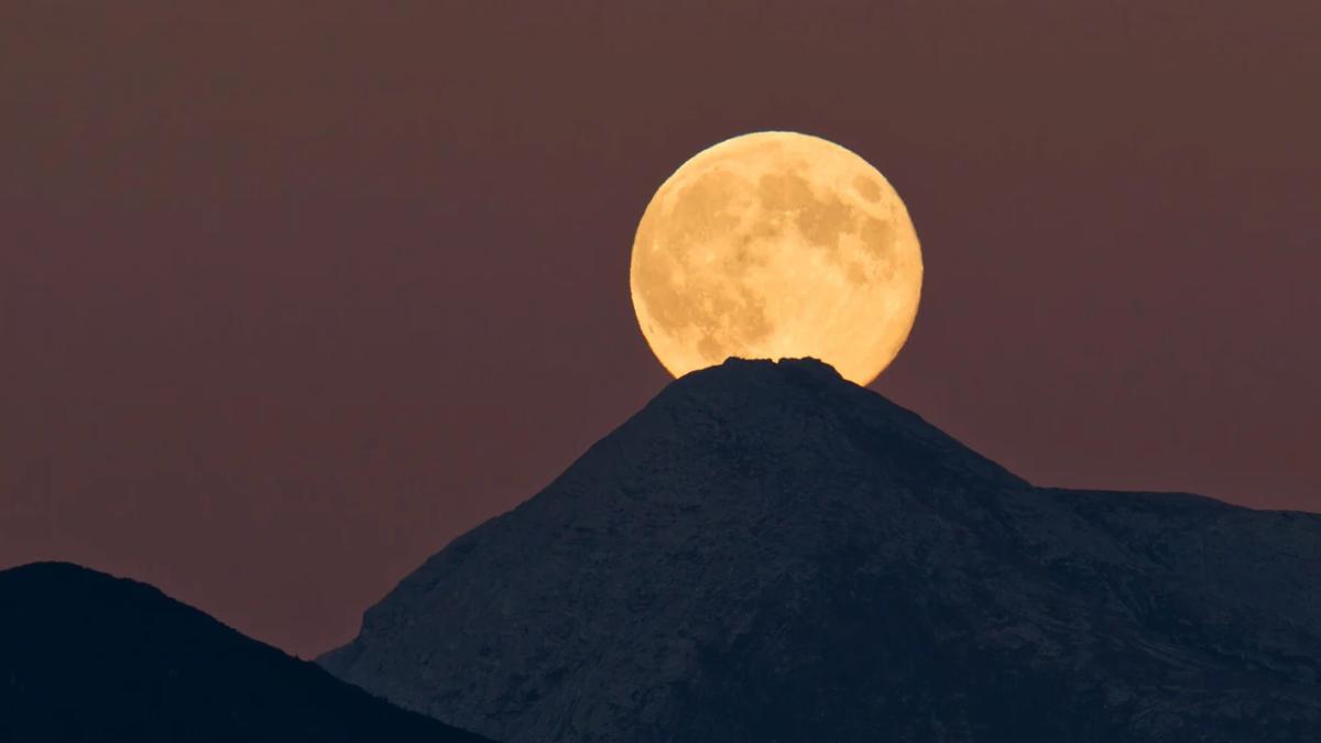 Luna del Cazador 2026: cuándo es y cómo ver esta Luna llena de octubre en su mejor momento