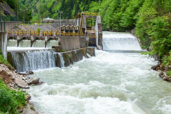 Energía hidráulica: qué es, cómo funciona y ventajas - Tipos de energía hidráulica