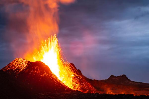 Tipos de volcanes, sus características y ejemplos - Tipos de volcanes según su erupción