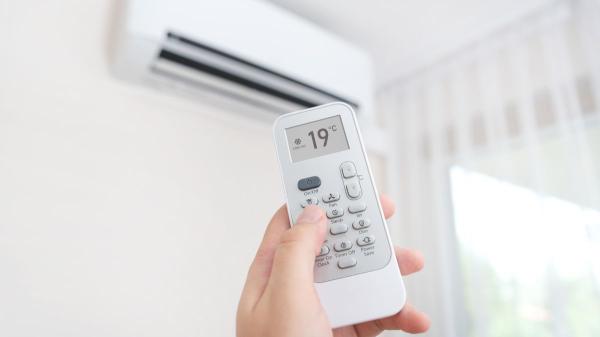 Ni 20 ni 21 grados: Rafa Loza, experto energético, revela la temperatura ideal del aire acondicionado para ahorrar en la factura - La temperatura ideal del aire acondicionado según un experto energético