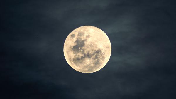 Luna del Esturión 2026: a qué hora se verá en España y cómo será el eclipse lunar del 28 de agosto - Qué día alcanzará su máximo la Luna de Esturión 2026 y a qué hora podrá verse desde España