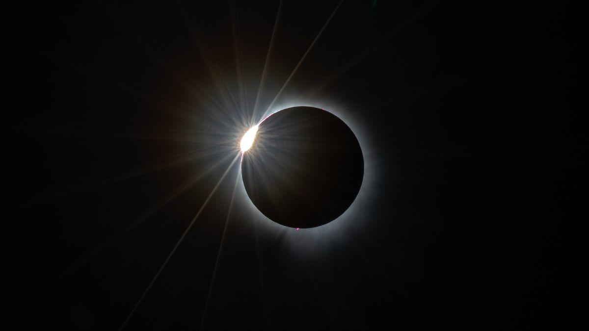 El “día espejo” del eclipse solar: el truco del 29 de abril para saber si podrás verlo bien el 12 de agosto