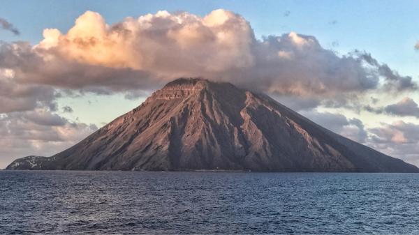 El cambio climático no solo calienta los océanos: está debilitando una conexión entre el Pacífico y el Índico que funcionaba desde hace siglos - El siglo XIX dejó una pista: los volcanes también pueden debilitar esta conexión