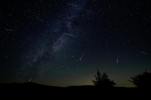 Lluvias de estrellas: qué son, tipos, cuántas hay al año y cuáles son - Qué son las lluvias de estrellas