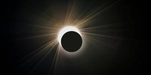 El mejor lugar para ver el eclipse puede ser también el más vulnerable: cómo elegir sin dañar el entorno