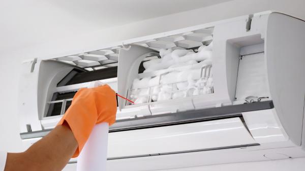 Daury Ramirez, técnico de climatización: “Si no limpias los filtros, el aire acondicionado consume más, el equipo dura menos y afecta a tu salud” - Por qué unos filtros sucios pueden perjudicar nuestra salud, consumir más y reducir la vida útil del aparato