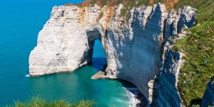 Acantilado: qué es, tipos, cómo se forma y ejemplos