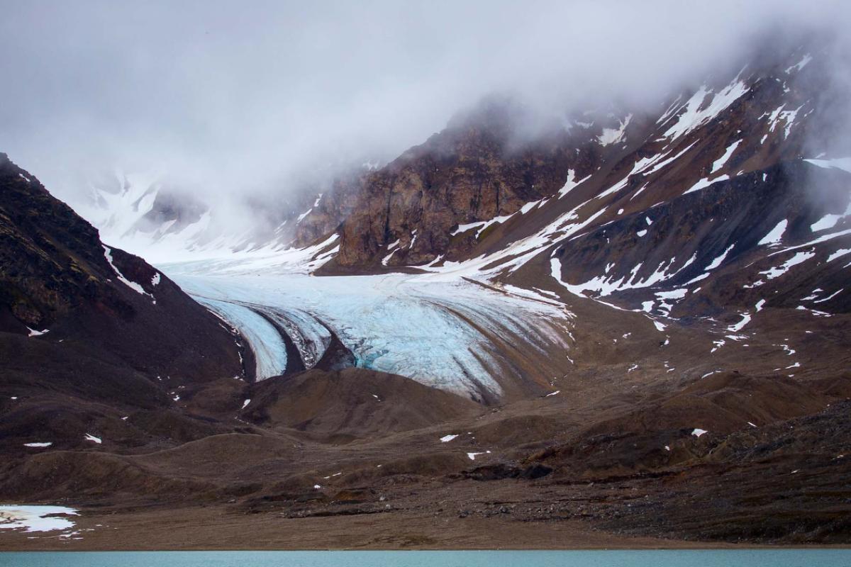 Morrenas glaciares: qué son, características, tipos e importancia