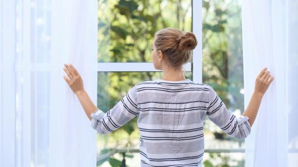 Cómo ventilar la casa en primavera para evitar las alergias y el moho