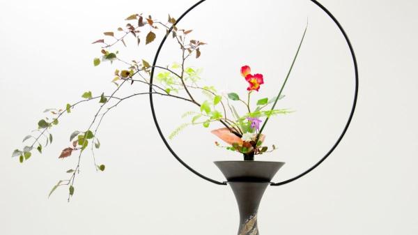 Ikebana, el arte floral japonés que convierte cada flor en una obra de arte única