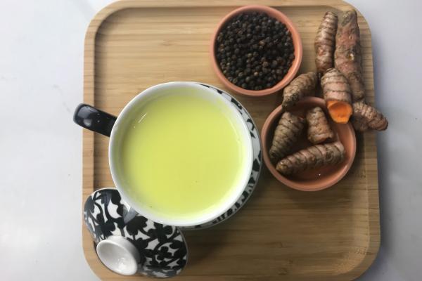 Cúrcuma con pimienta negra: para qué sirve, preparación y contraindicaciones - Preparación del té de cúrcuma con pimienta negra y cómo tomarlo