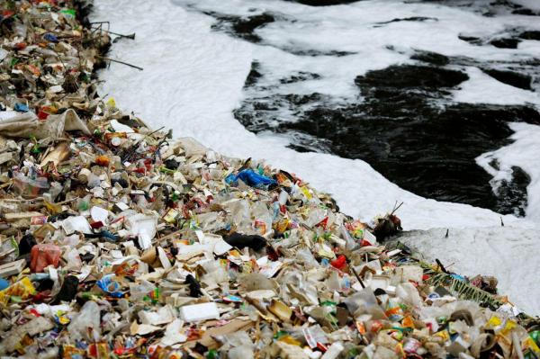 La parte negra del mundo: Los lugares más contaminados del Planeta - El río Citarum, en Indonesia