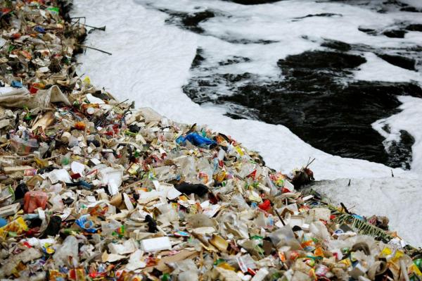 La parte negra del mundo: Los lugares más contaminados del Planeta -  El río Citarum, en Indonesia 