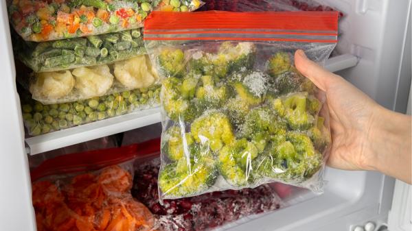 Nevera llena o vacía: los expertos aclaran qué consume más electricidad en la actualidad - Por qué una nevera llena puede ayudarte a ahorrar en la factura de la luz