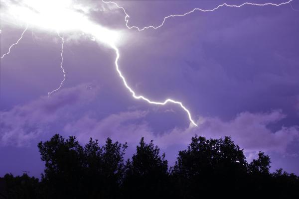 Diferencia entre rayo y relámpago - ¿Qué es un relámpago?