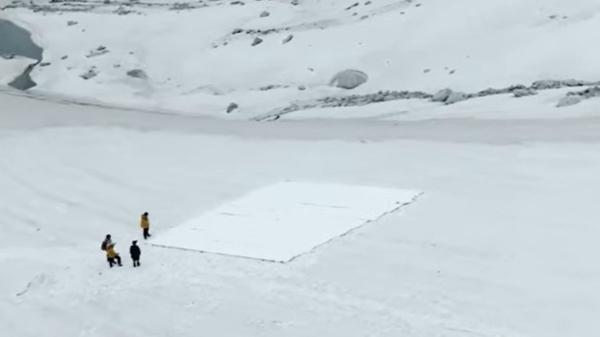 ¿Puede una manta frenar el deshielo? El experimento de China que divide a la ciencia - Un parche local para un problema global