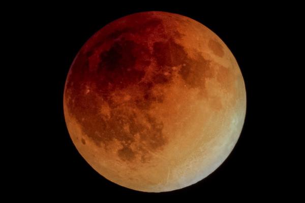 Tipos de eclipses - Eclipse lunar total