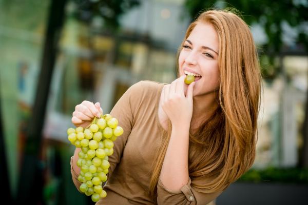 Uvas: propiedades, calorías, beneficios, cómo comerlas y contraindicaciones - ¿Cómo comer las uvas?