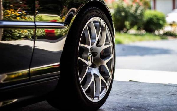 Productos derivados del petróleo - Neumáticos